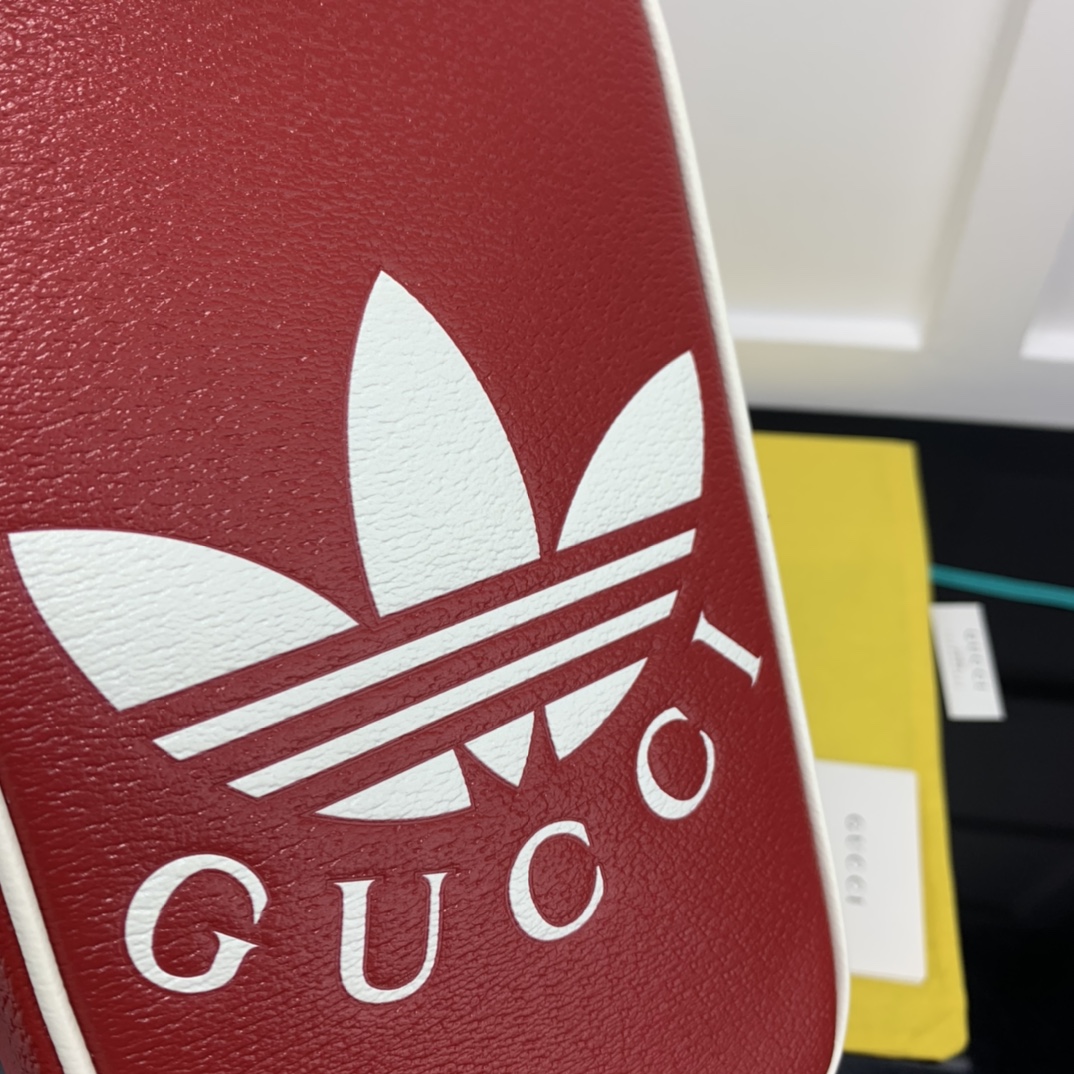 Gucci Cosmetic Bags